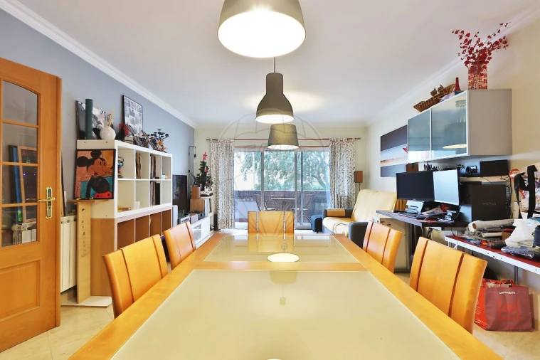 Apartamento T2 para Venda em São Domingos de Rana Foto 3