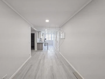 Apartamento T2 para Venda em Benfica