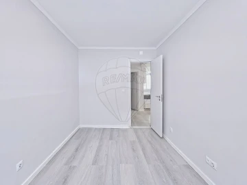 Apartamento T2 para Venda em Benfica