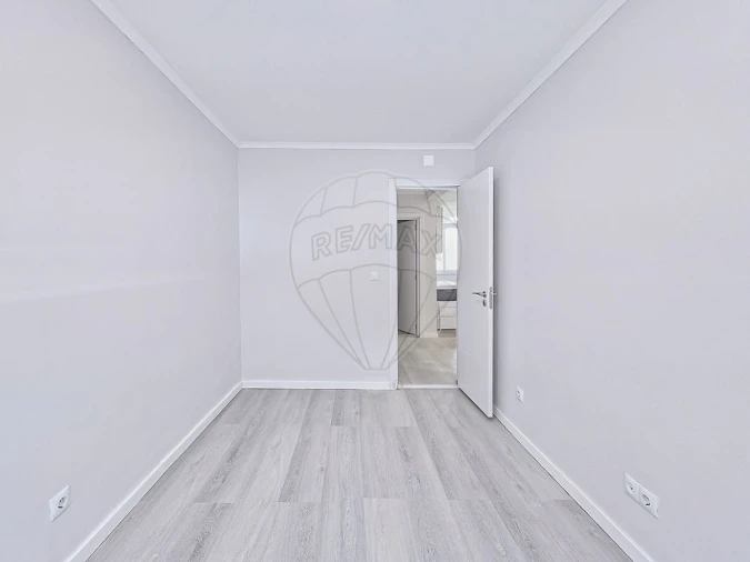 Apartamento T2 para Venda em Benfica Foto 15