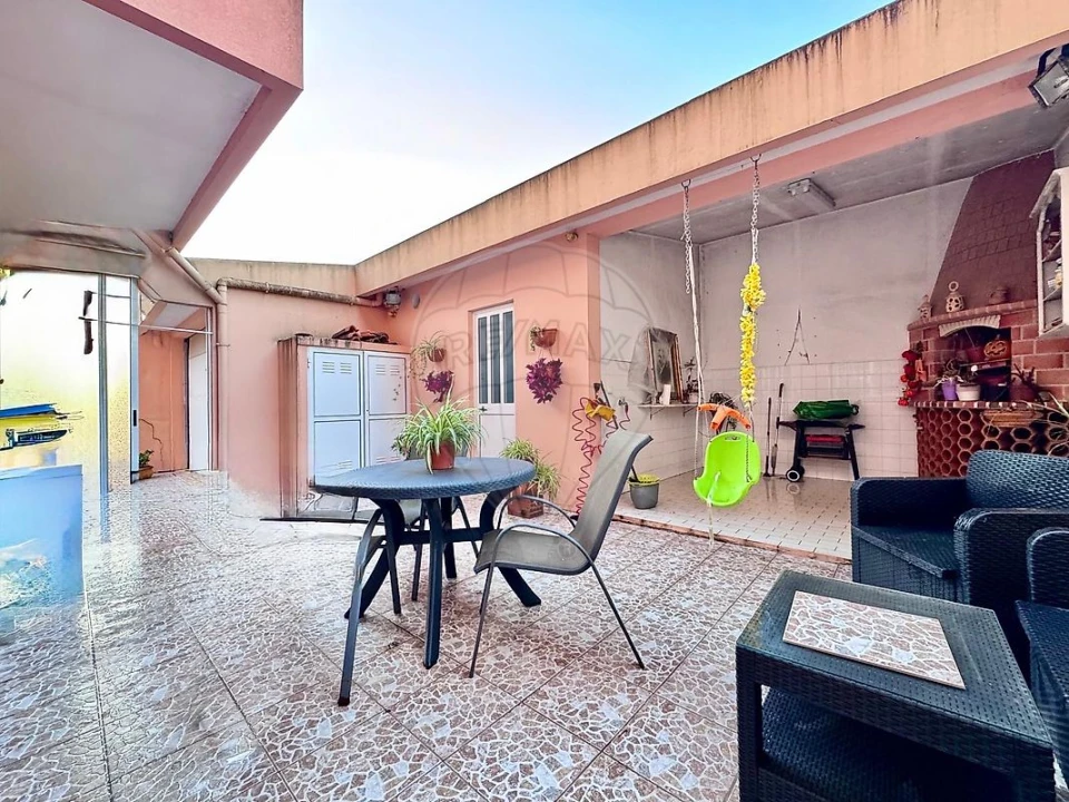 Moradia T3 para Venda em Serzedo e Perosinho Foto 12