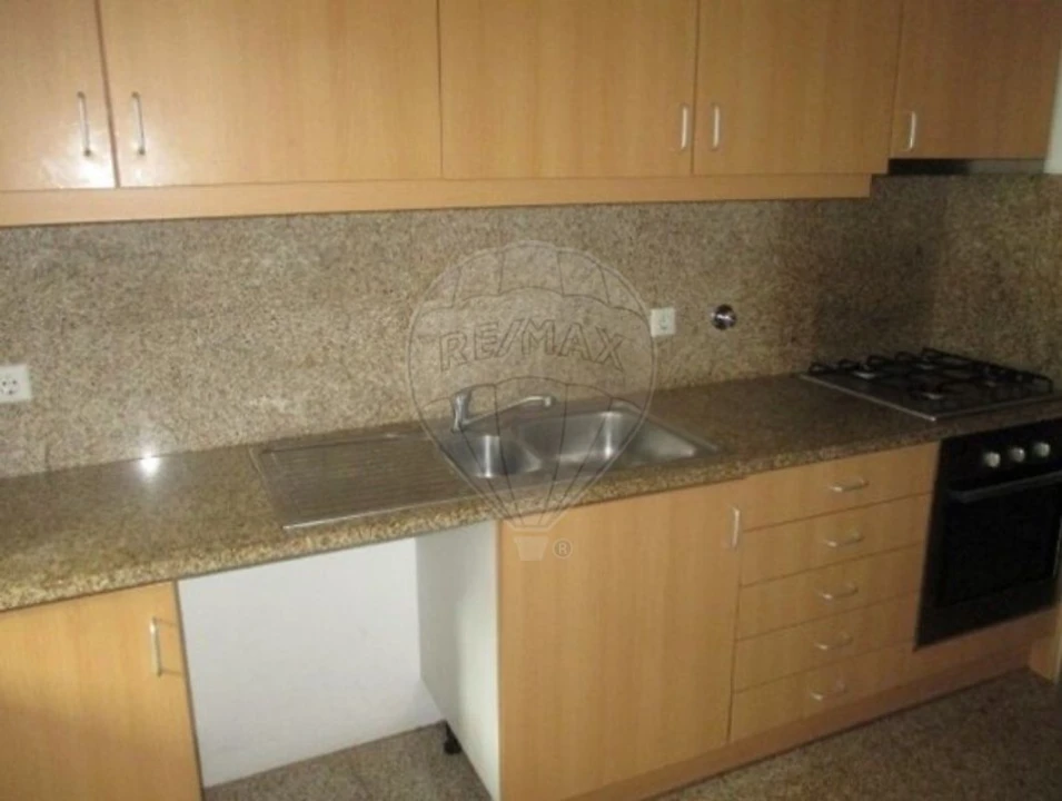 Apartamento T2 para Venda em Oliveira do Douro Foto 7