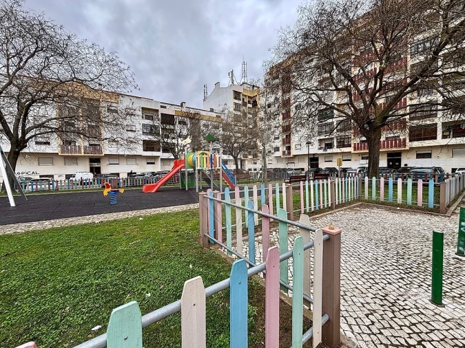 Apartamento T2 para Venda em Cacém e São Marcos Foto 12