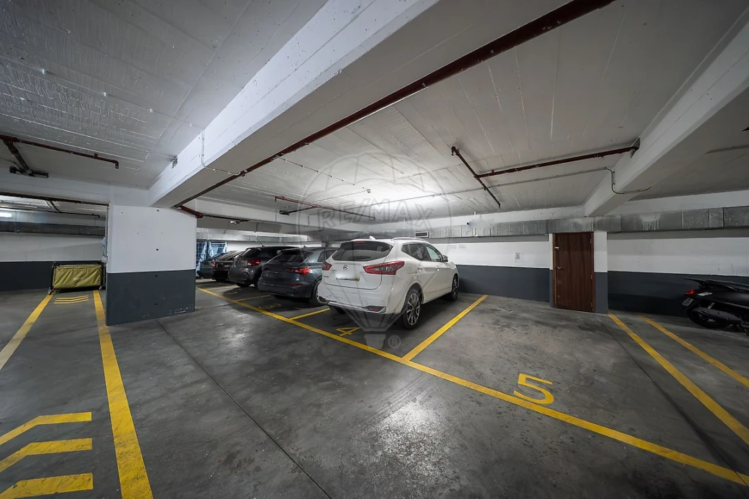 Loja para Venda em Santo António Foto 23