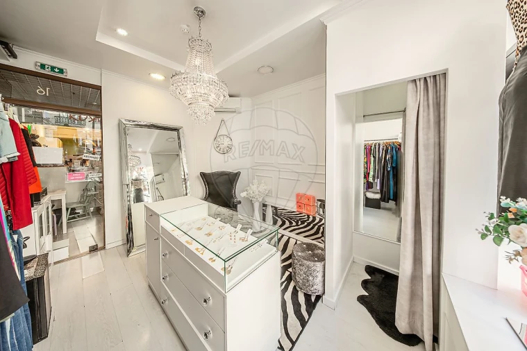 Loja para Venda em Santo António Foto 16