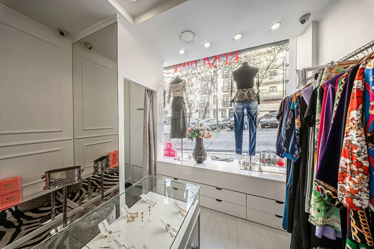 Loja para Venda em Santo António Foto 10