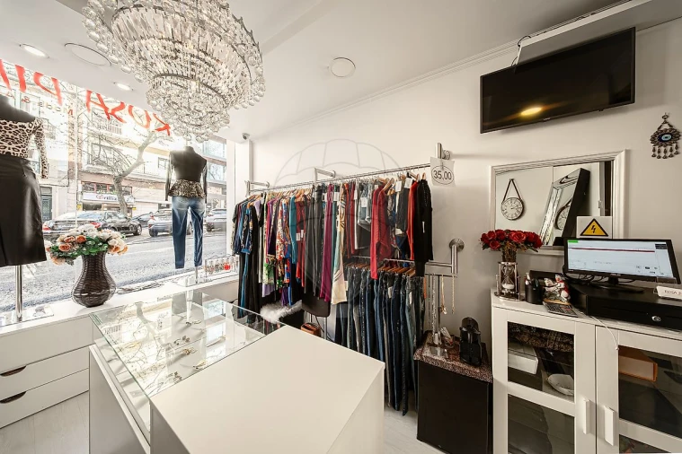 Loja para Venda em Santo António Foto 14