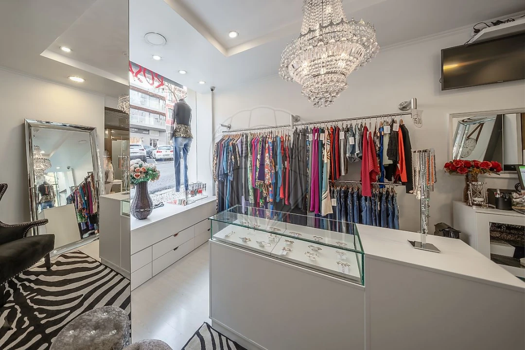 Loja para Venda em Santo António Foto 2