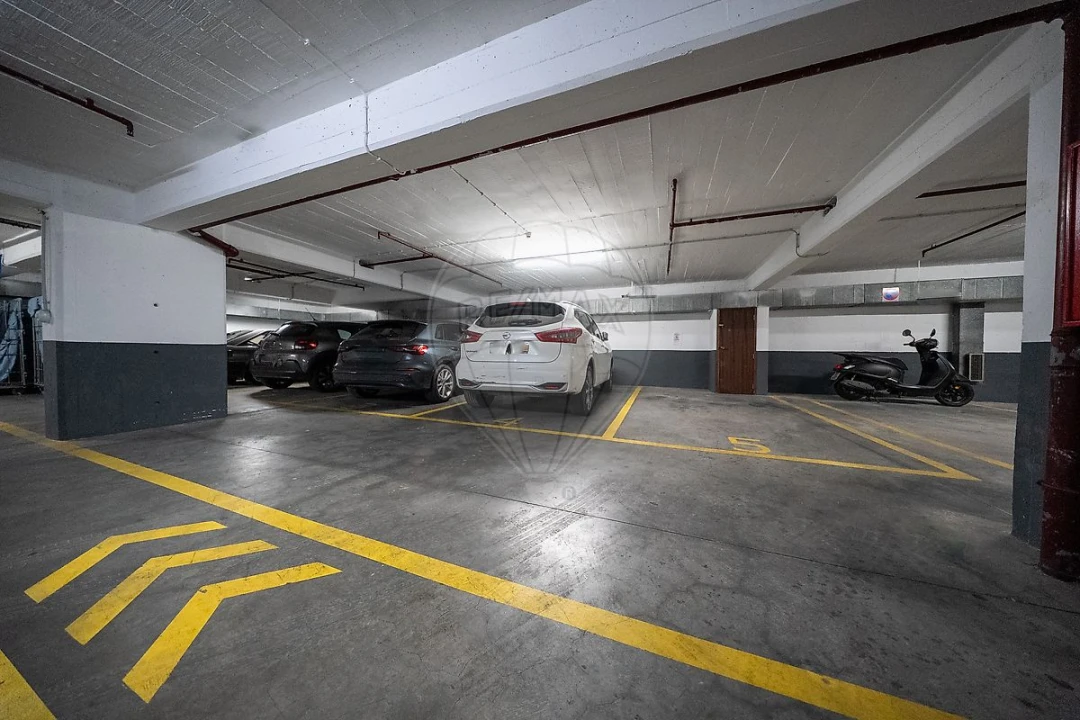 Loja para Venda em Santo António Foto 24