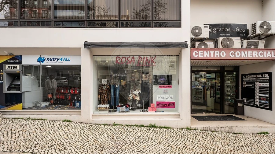 Loja para Venda em Santo António