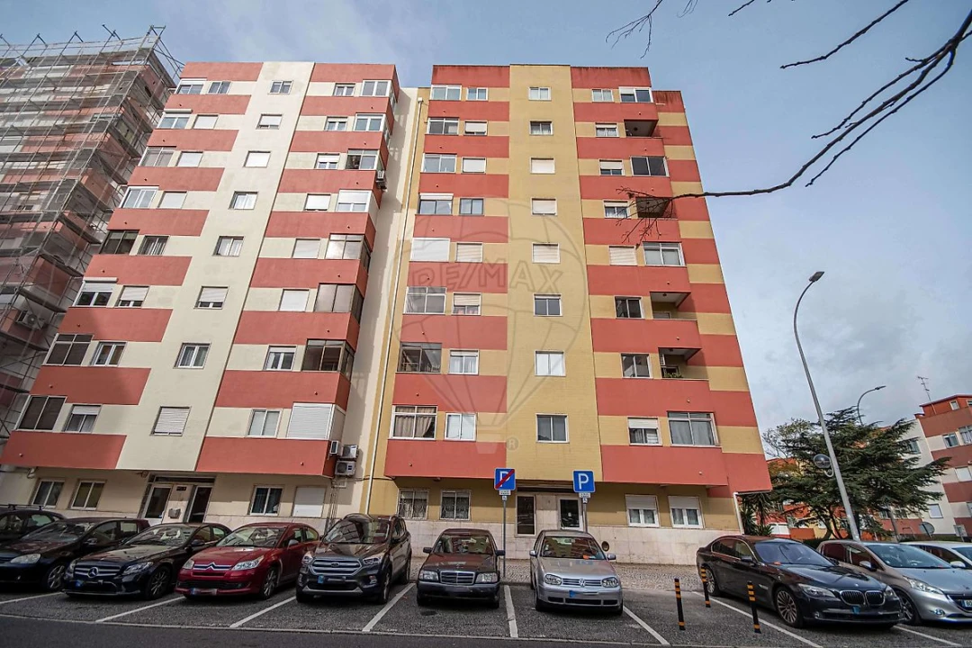 Apartamento T2 para Venda em Venteira Foto 23