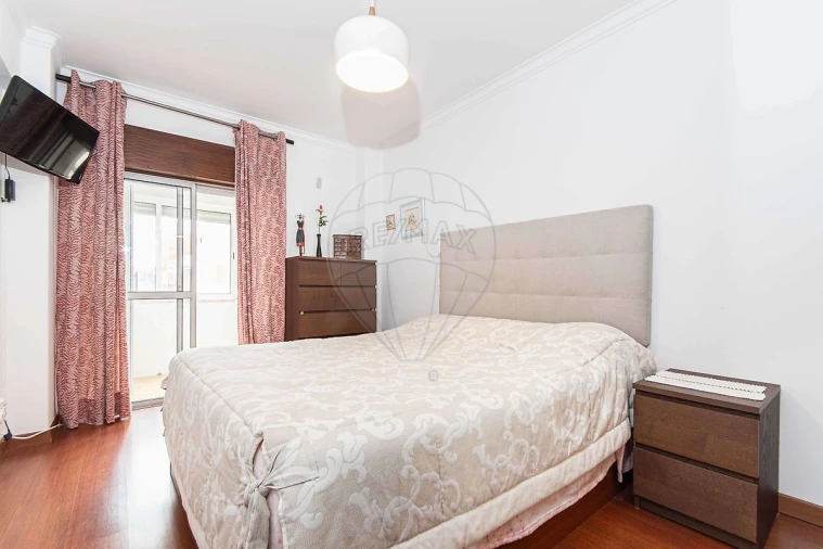 Apartamento T2 para Venda em Venteira Foto 14