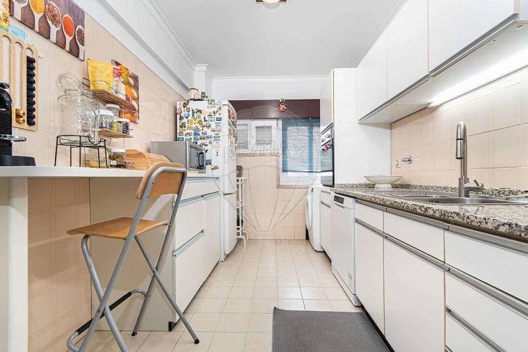 Apartamento T2 para Venda em Venteira Foto 7