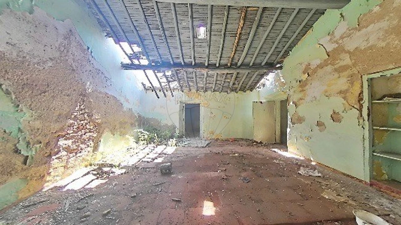 Moradia T4 para Venda em Bencatel Foto 9