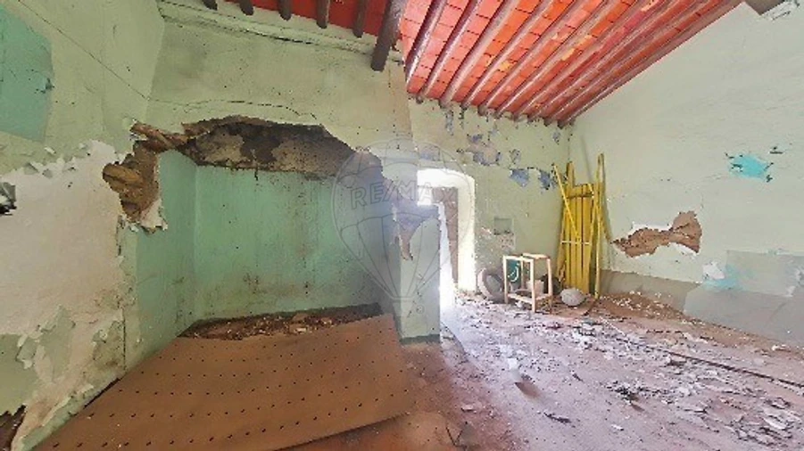 Moradia T4 para Venda em Bencatel Foto 4