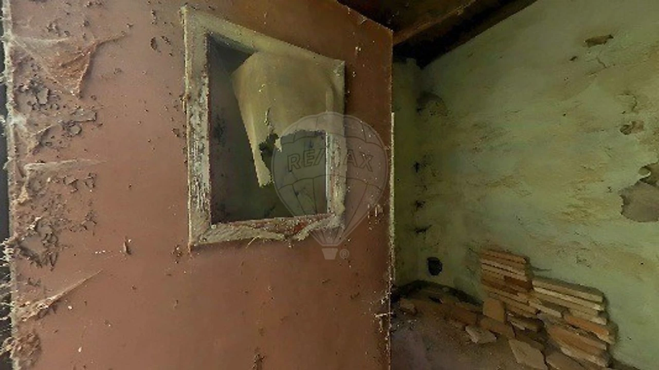 Moradia T4 para Venda em Bencatel Foto 11