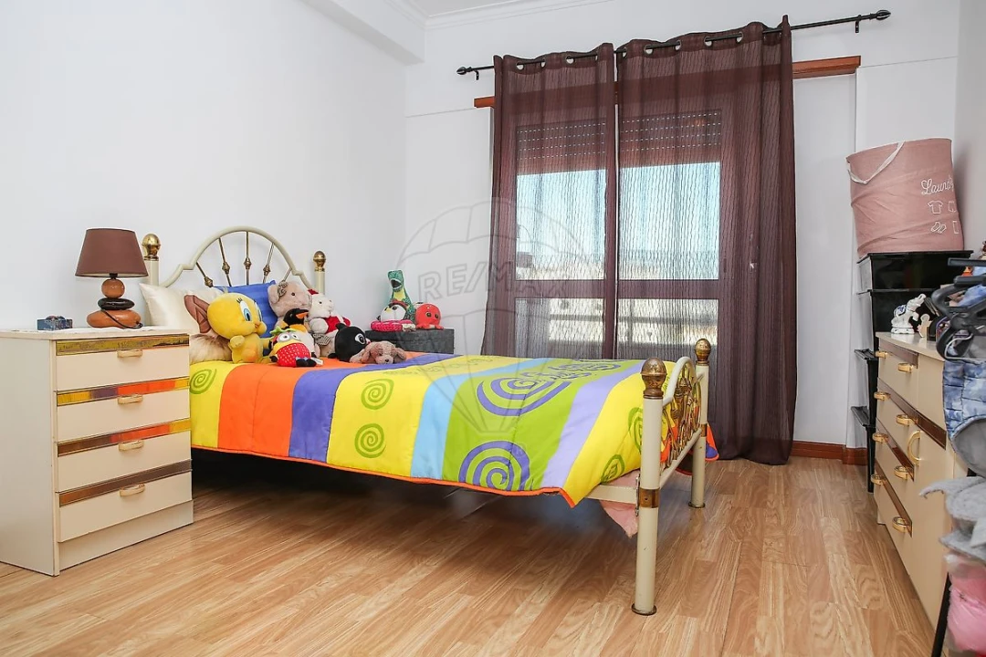 Apartamento T3 para Venda em Carregado e Cadafais Foto 11