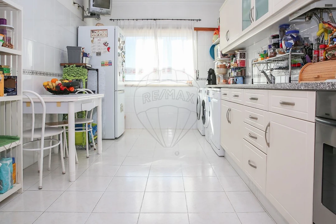 Apartamento T3 para Venda em Carregado e Cadafais Foto 5