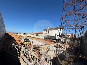Armazém para Venda em Arcozelo