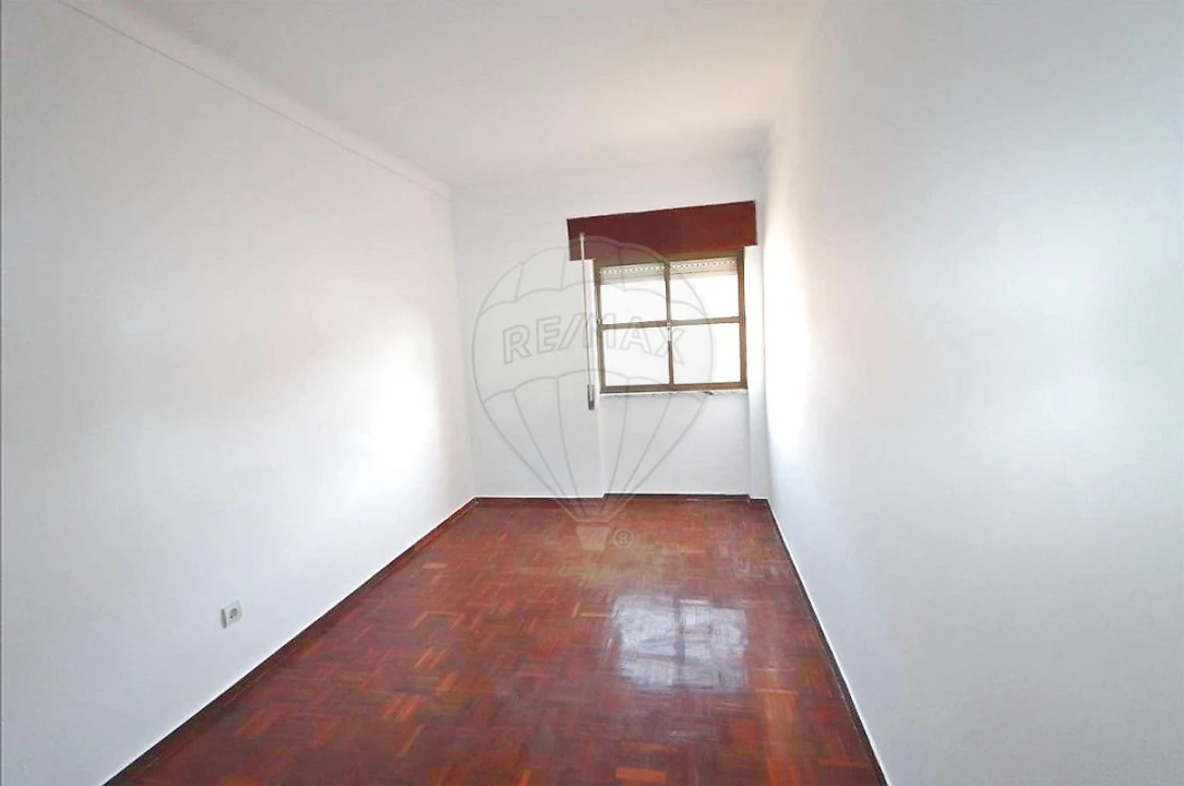 Apartamento T3 para Venda em Moita Foto 6
