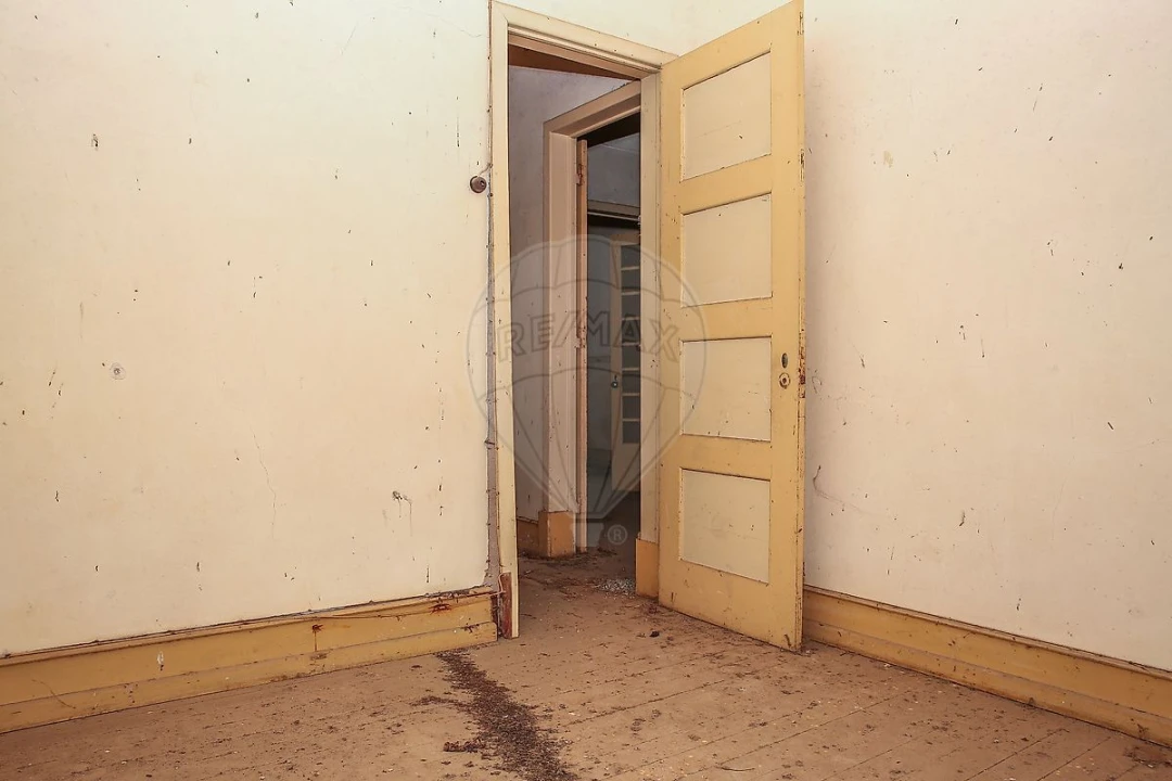 Moradia T4 para Venda em Painho e Figueiros Foto 30