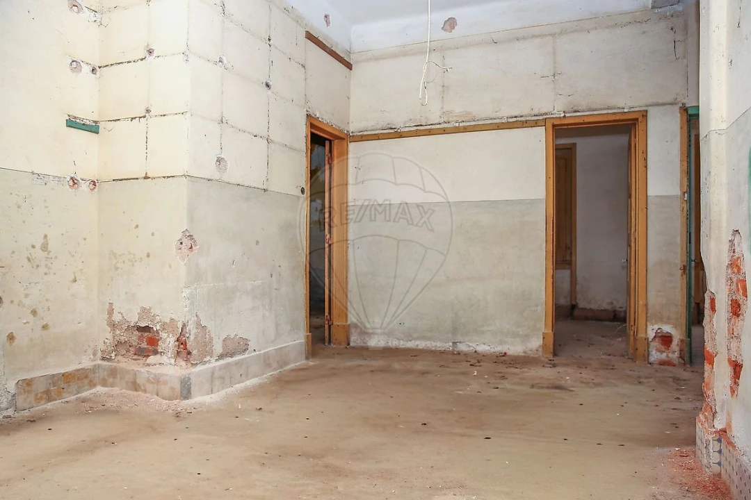 Moradia T4 para Venda em Painho e Figueiros Foto 9