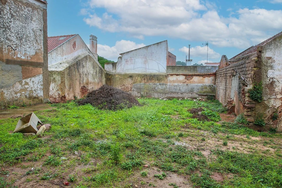 Moradia T4 para Venda em Painho e Figueiros Foto 44