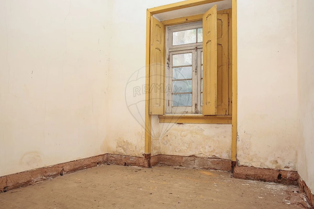 Moradia T4 para Venda em Painho e Figueiros Foto 13