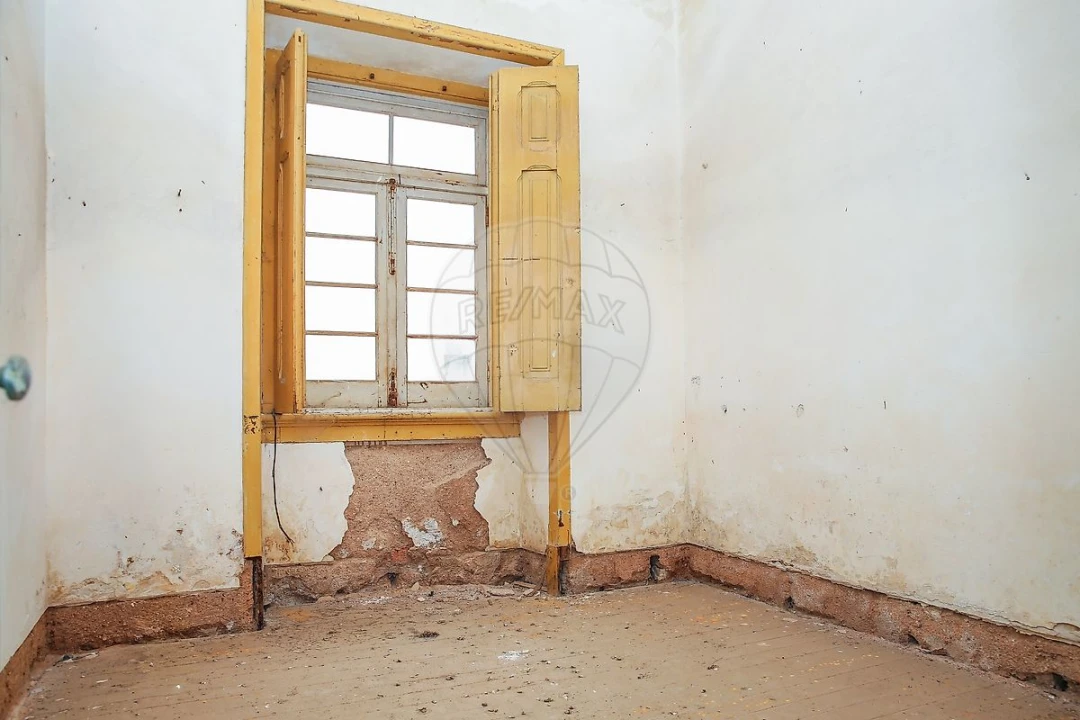 Moradia T4 para Venda em Painho e Figueiros Foto 12