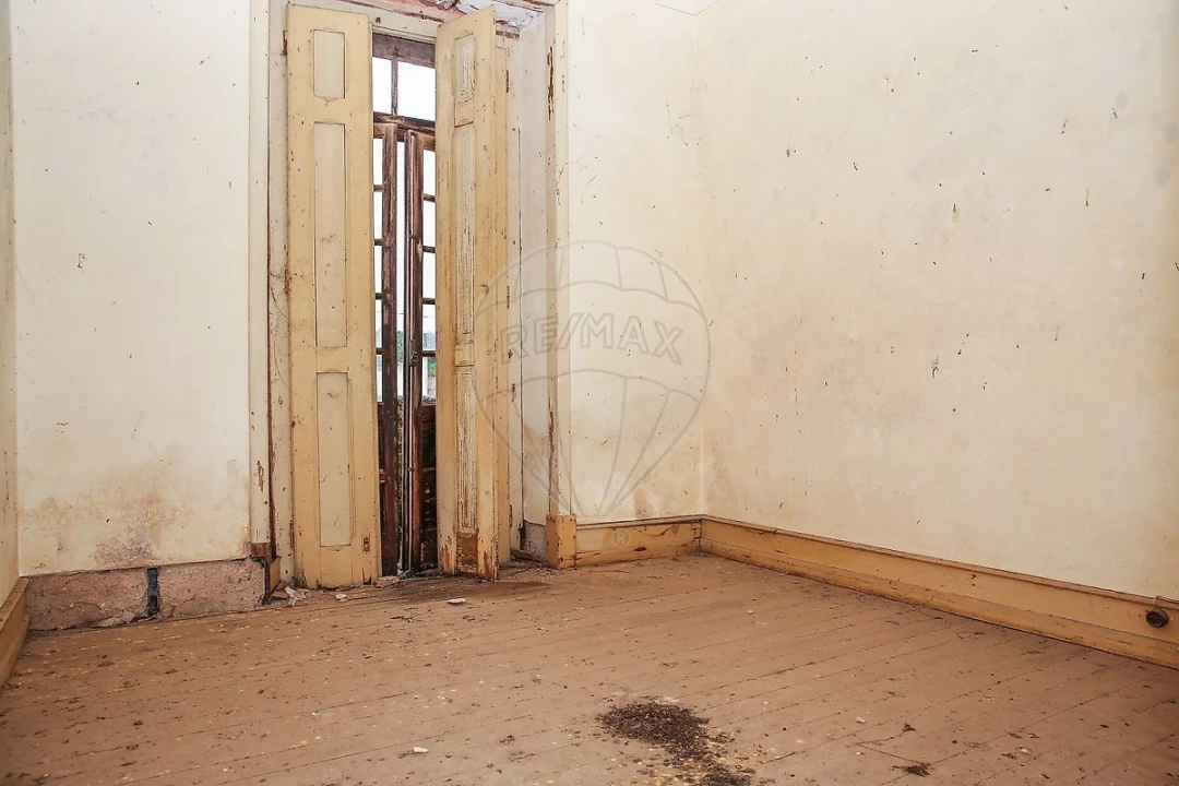 Moradia T4 para Venda em Painho e Figueiros Foto 31