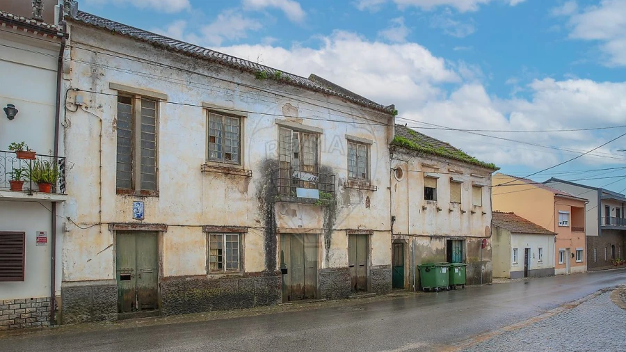 Moradia T4 para Venda em Painho e Figueiros