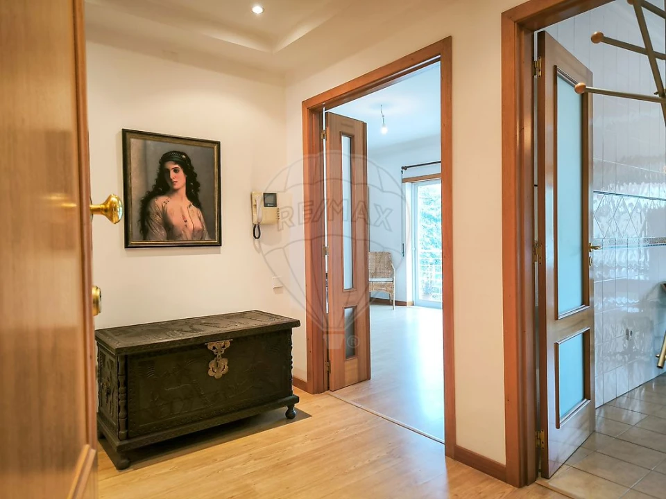 Apartamento T2 para Venda em Lousã e Vilarinho Foto 2