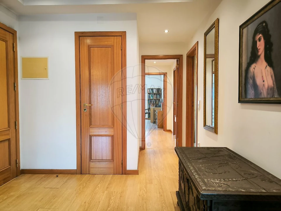 Apartamento T2 para Venda em Lousã e Vilarinho Foto 3