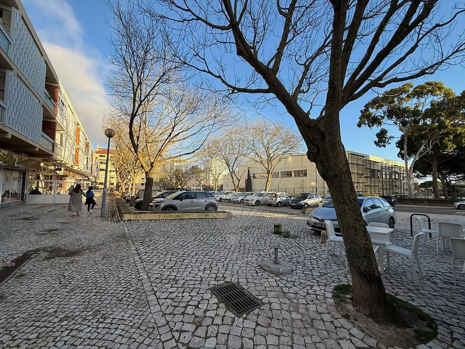 Loja para Arrendamento em Carcavelos e Parede Foto 18
