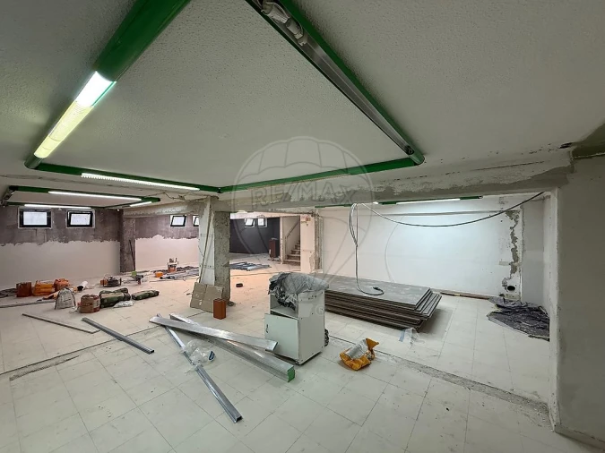 Loja para Arrendamento em Carcavelos e Parede Foto 12