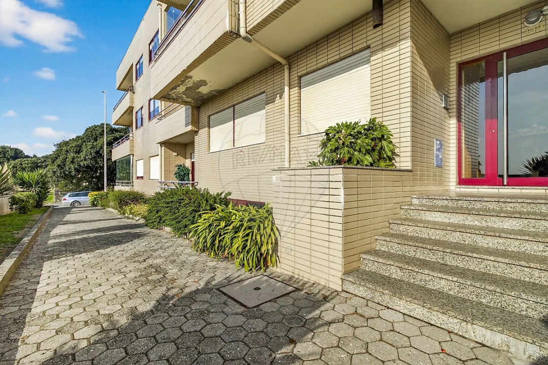 Apartamento T1 para Venda em São Felix da Marinha Foto 4