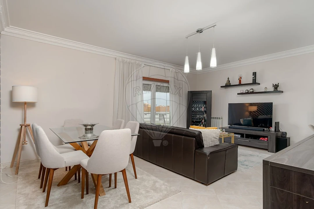 Apartamento T2 para Venda em Alcochete Foto 5