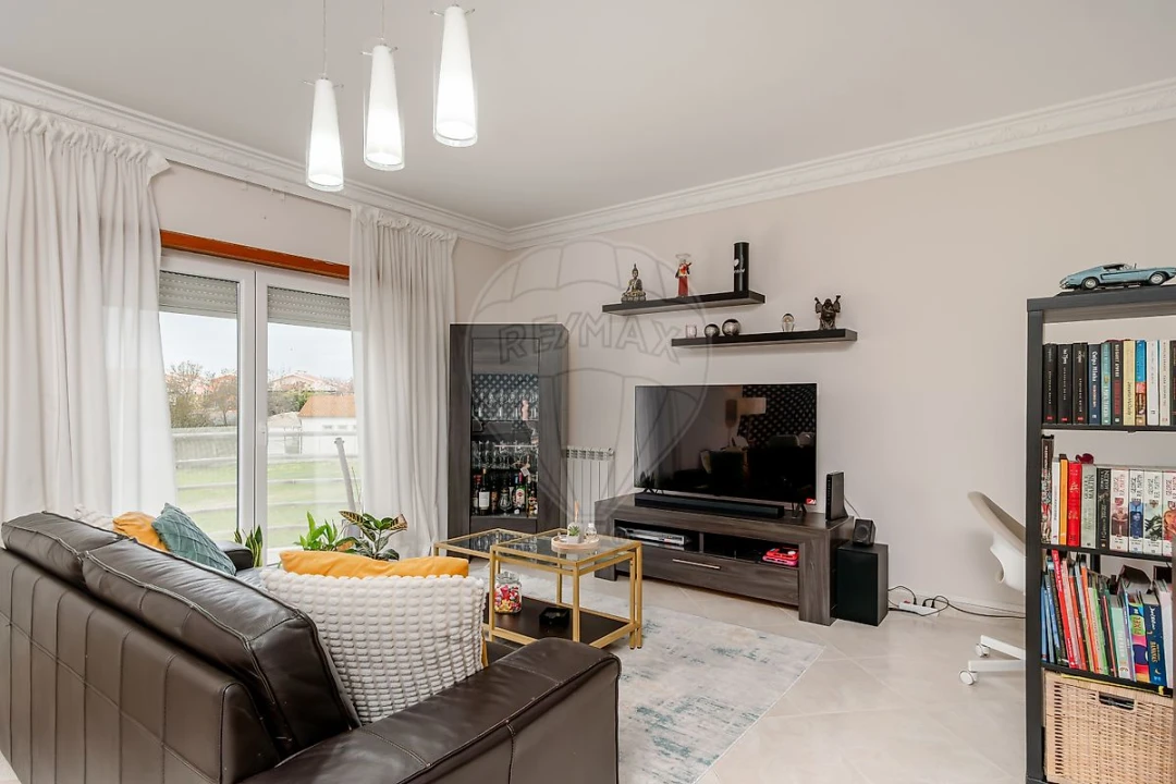 Apartamento T2 para Venda em Alcochete Foto 2