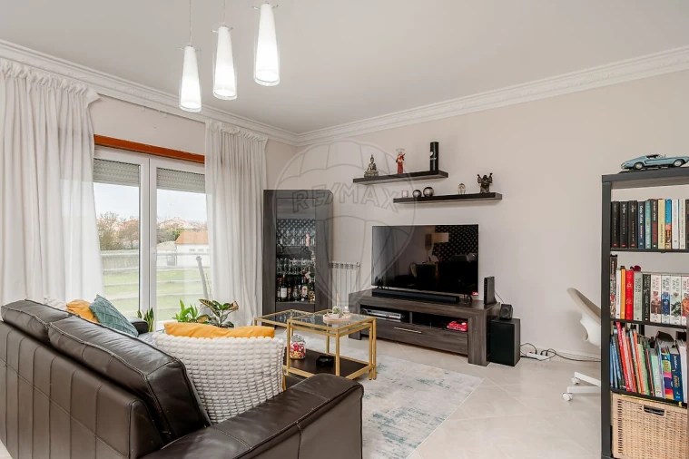 Apartamento T2 para Venda em Alcochete Foto 2