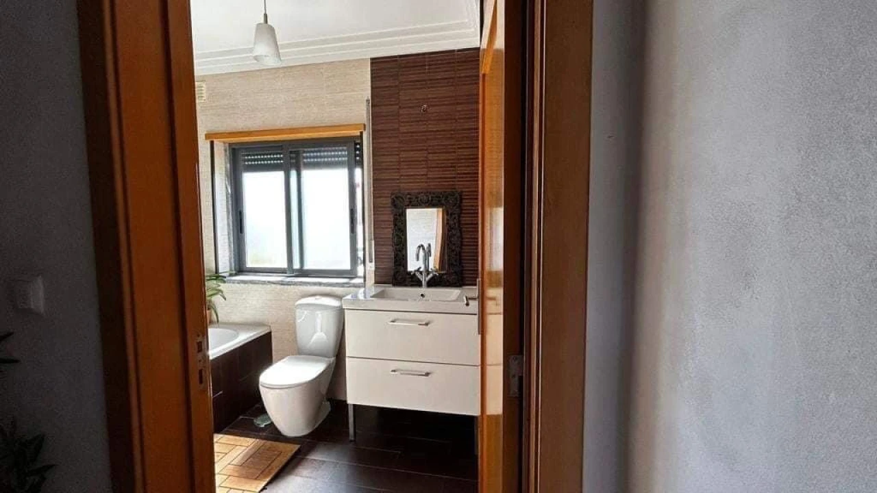 Apartamento T3 para Venda em Carcavelos e Parede Foto 13