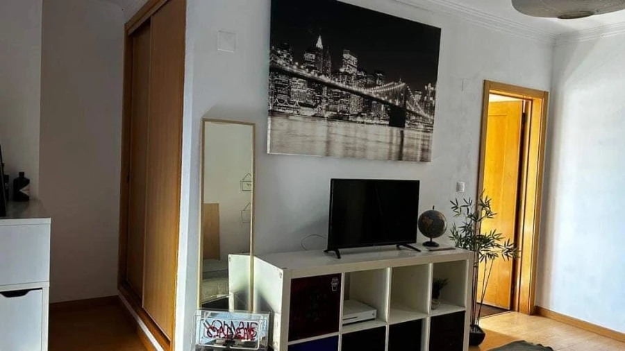 Apartamento T3 para Venda em Carcavelos e Parede Foto 11