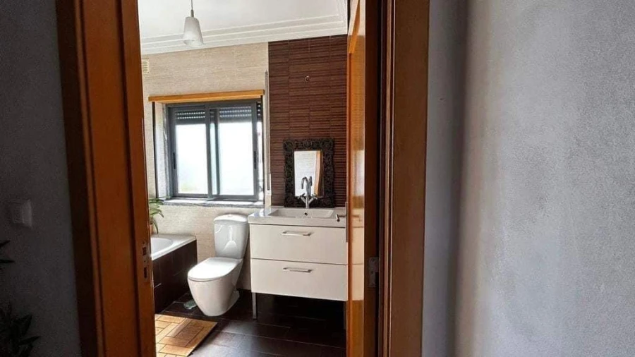 Apartamento T3 para Venda em Carcavelos e Parede Foto 13