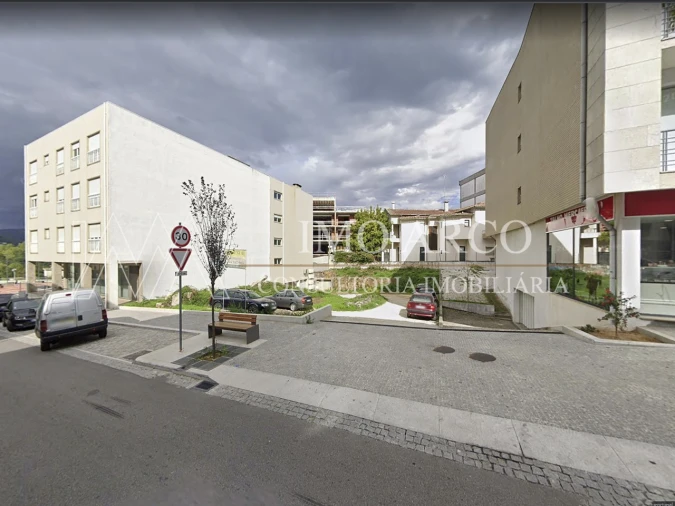 Terreno para Venda em Arco de Baúlhe e Vila Nune Foto 1