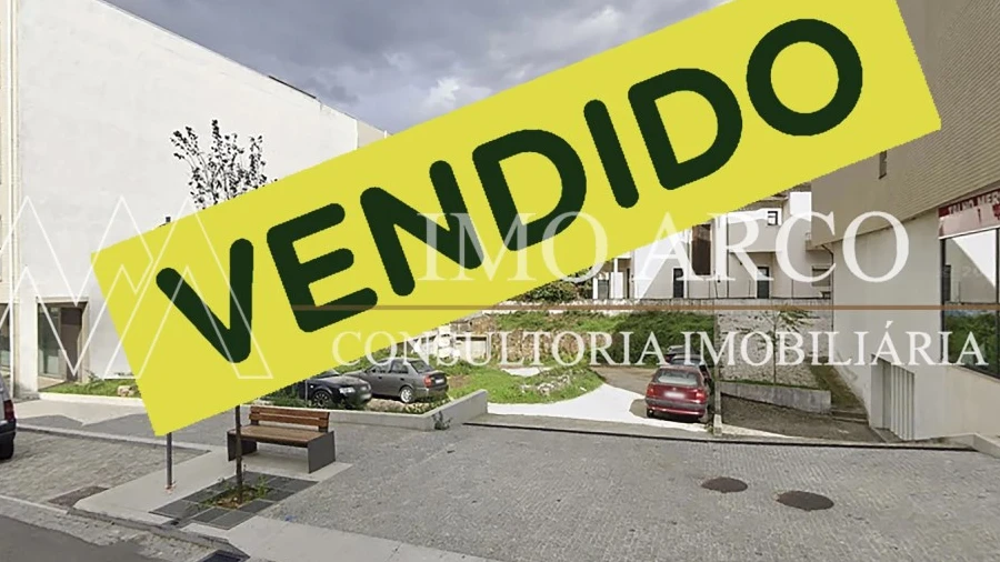 Terreno para Venda em Arco de Baúlhe e Vila Nune