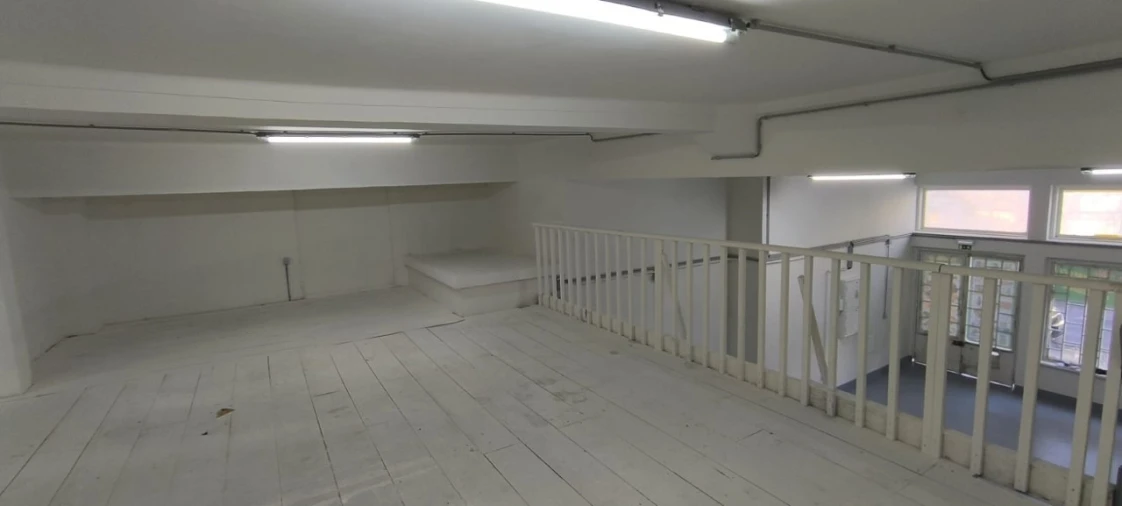 Loja para Arrendamento em Odivelas Foto 7