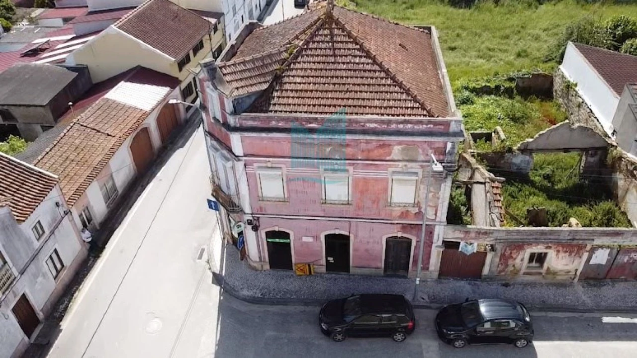 Prédio para Venda em Paião Foto 5