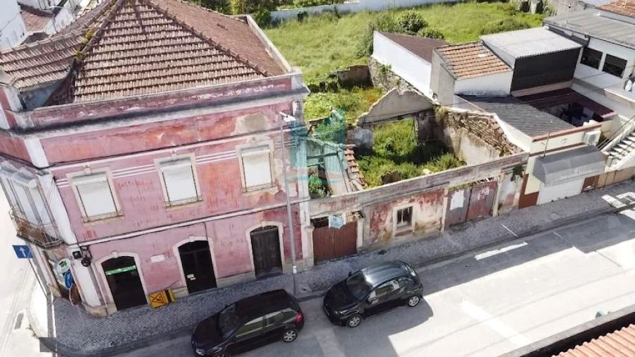 Prédio para Venda em Paião Foto 4