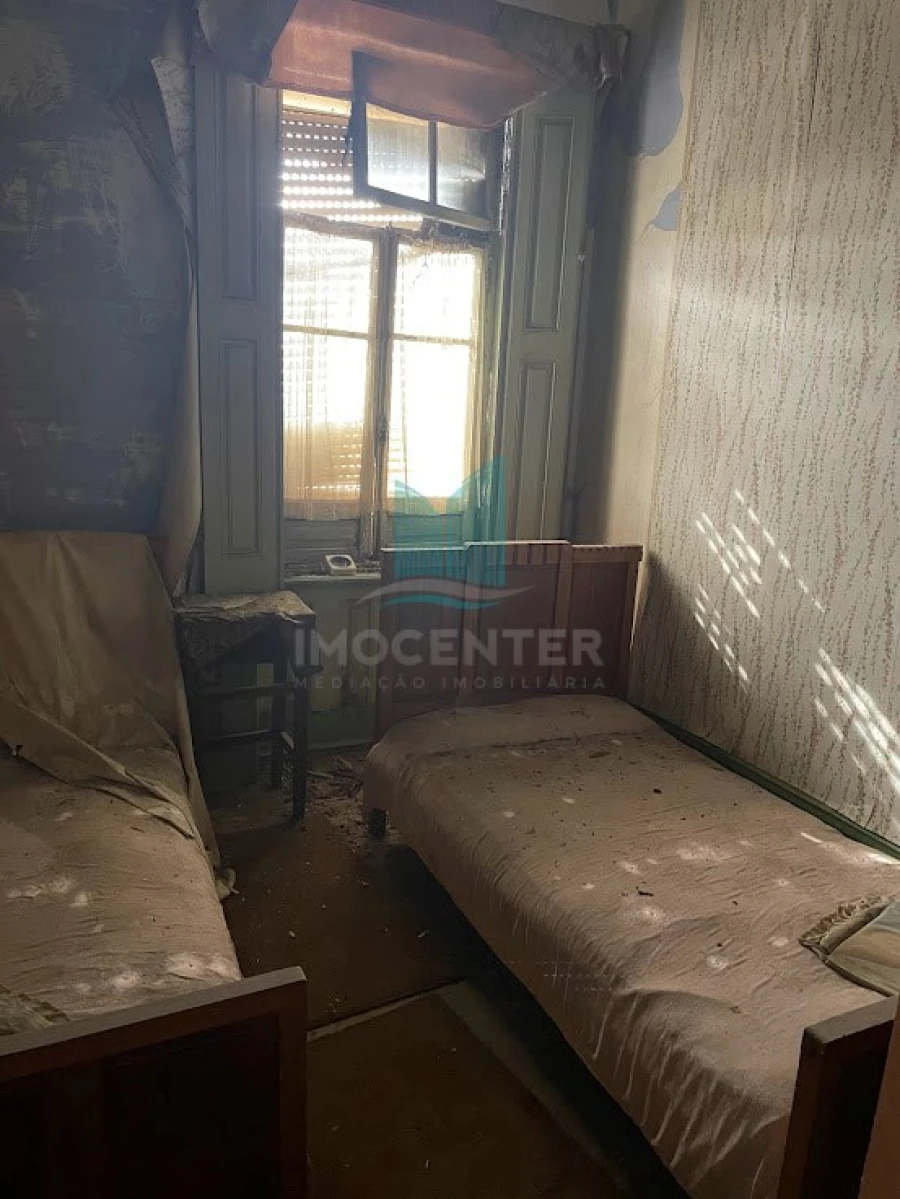 Prédio para Venda em Paião Foto 18