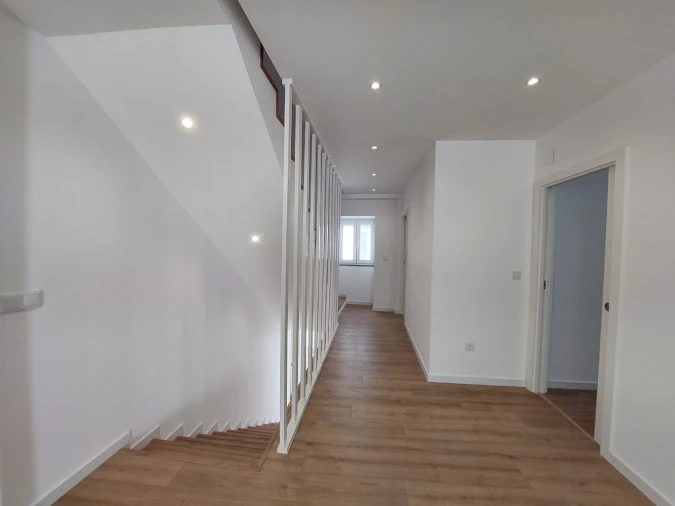 Apartamento T4 para Venda em Sé e São Lourenço Foto 4