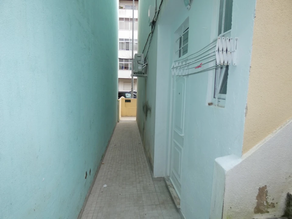 Moradia T1 para Venda em Cacém e São Marcos Foto 8